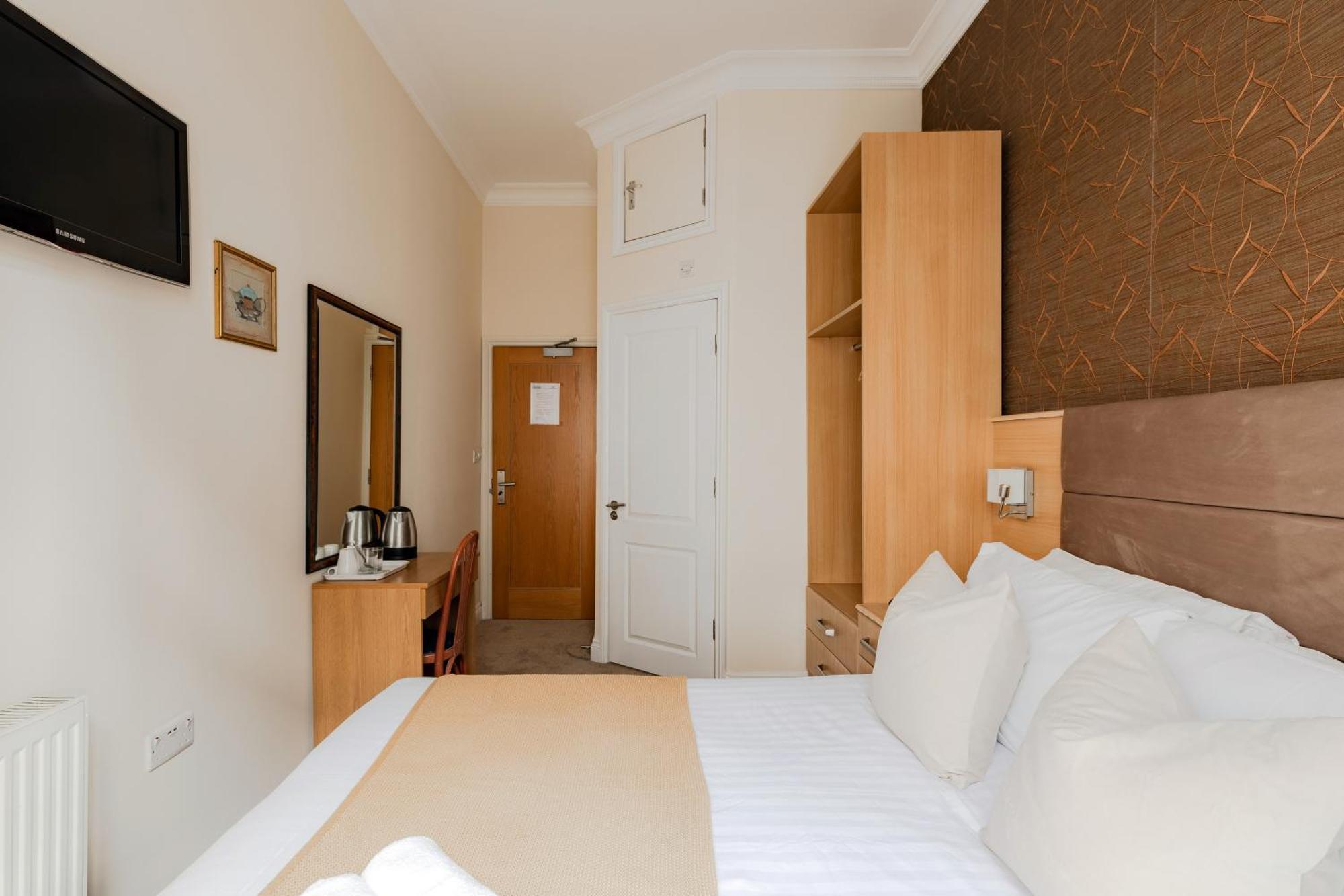 Mina Hotel