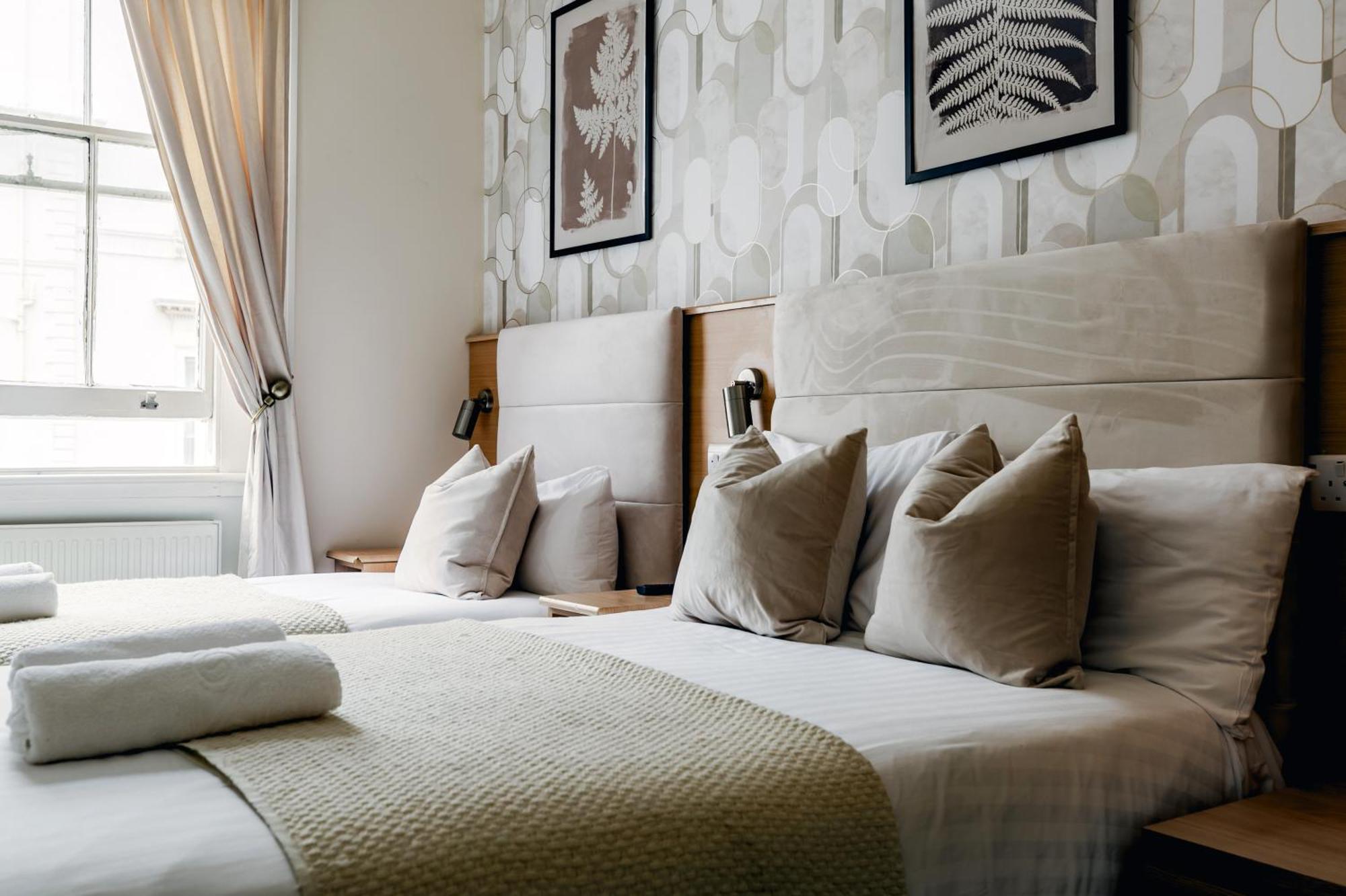 Mina Hotel 3* London