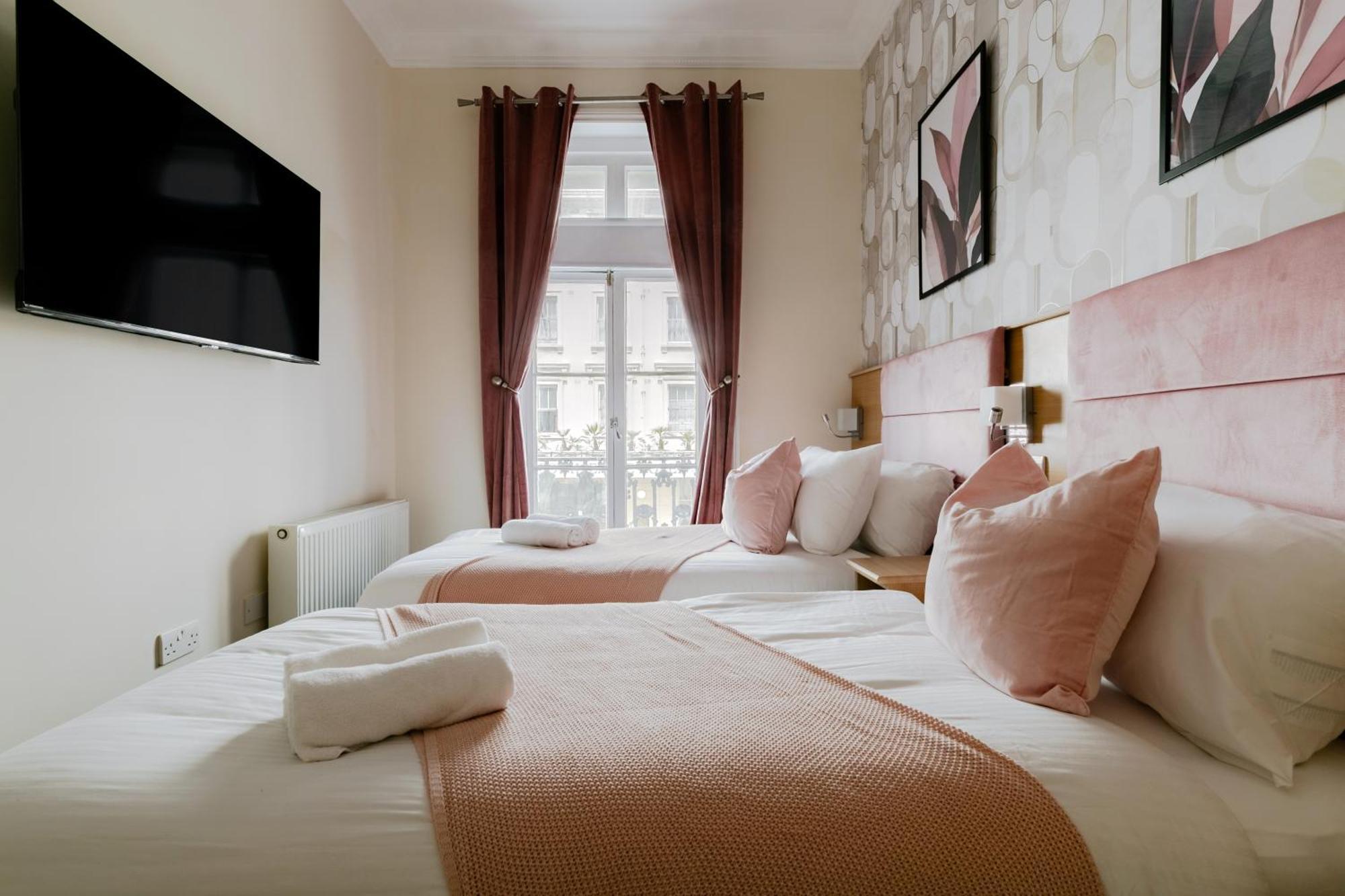 Mina Hotel London